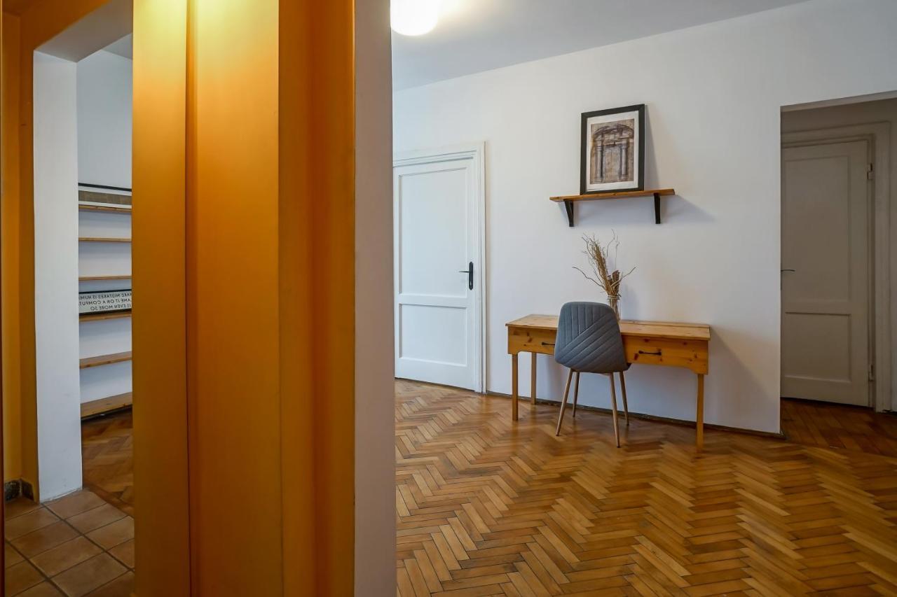 Апартаменты Apartament Universitate - Centrul Vechi Бухарест Экстерьер фото